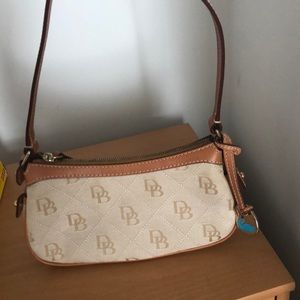 Dooney & Bourke purse